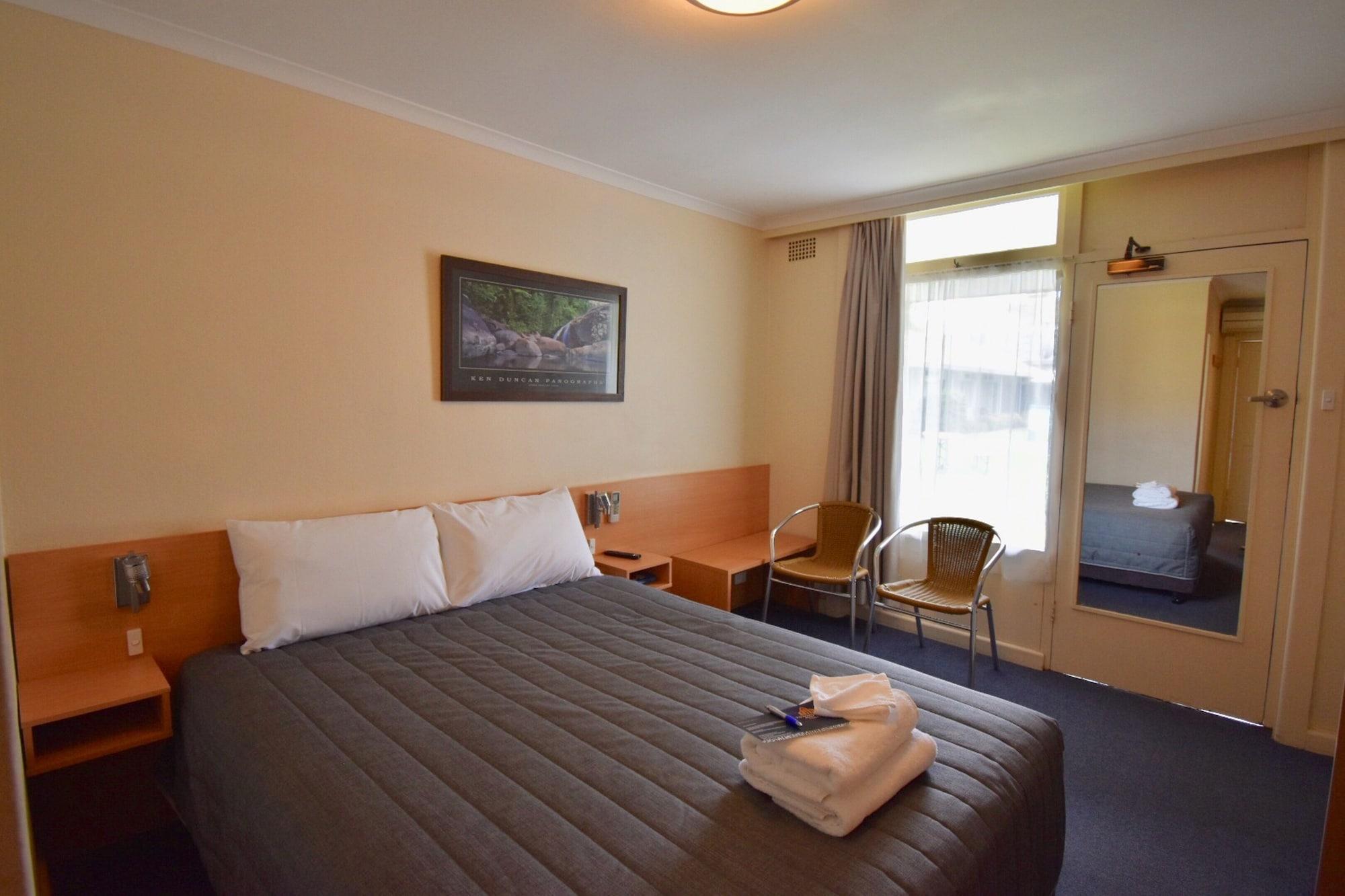 Townhouse Motel Cowra Εξωτερικό φωτογραφία