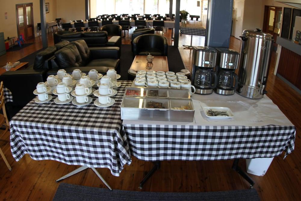 Townhouse Motel Cowra Εξωτερικό φωτογραφία