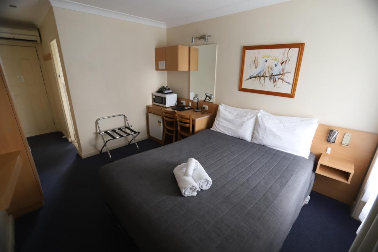 Townhouse Motel Cowra Εξωτερικό φωτογραφία