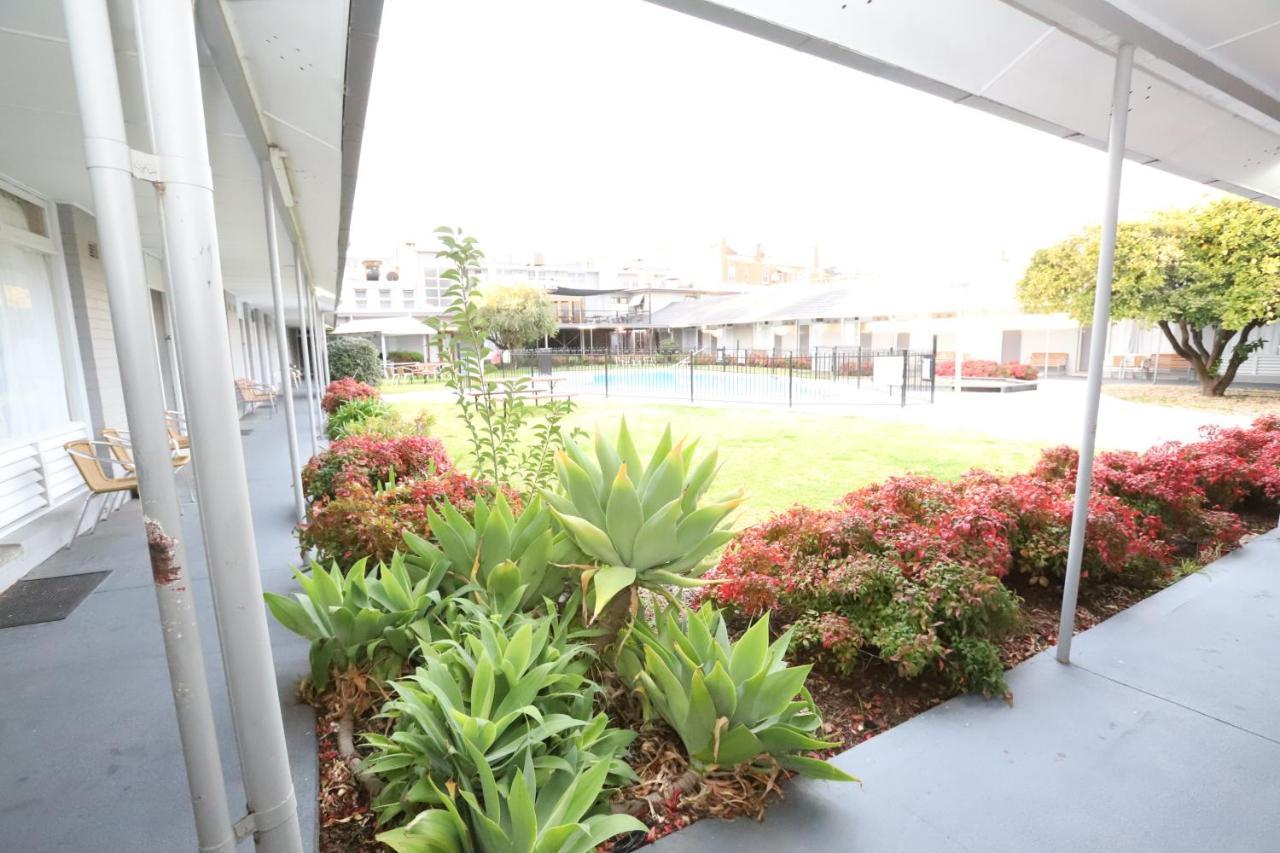 Townhouse Motel Cowra Εξωτερικό φωτογραφία