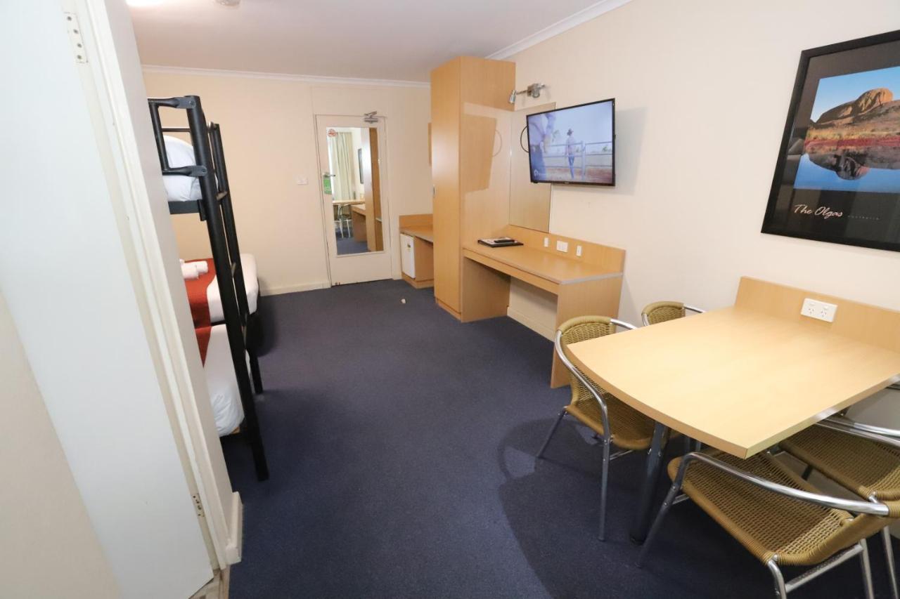 Townhouse Motel Cowra Εξωτερικό φωτογραφία