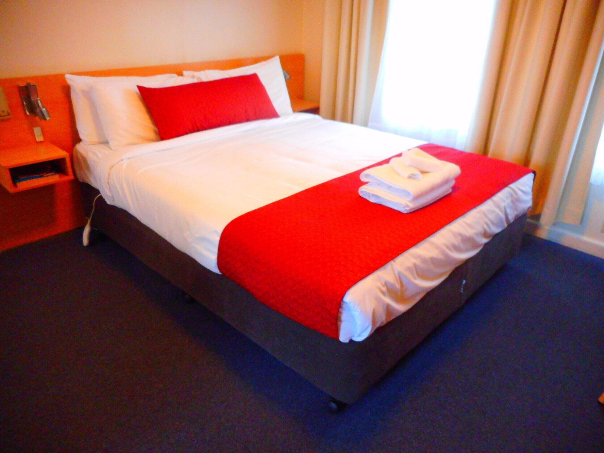 Townhouse Motel Cowra Εξωτερικό φωτογραφία