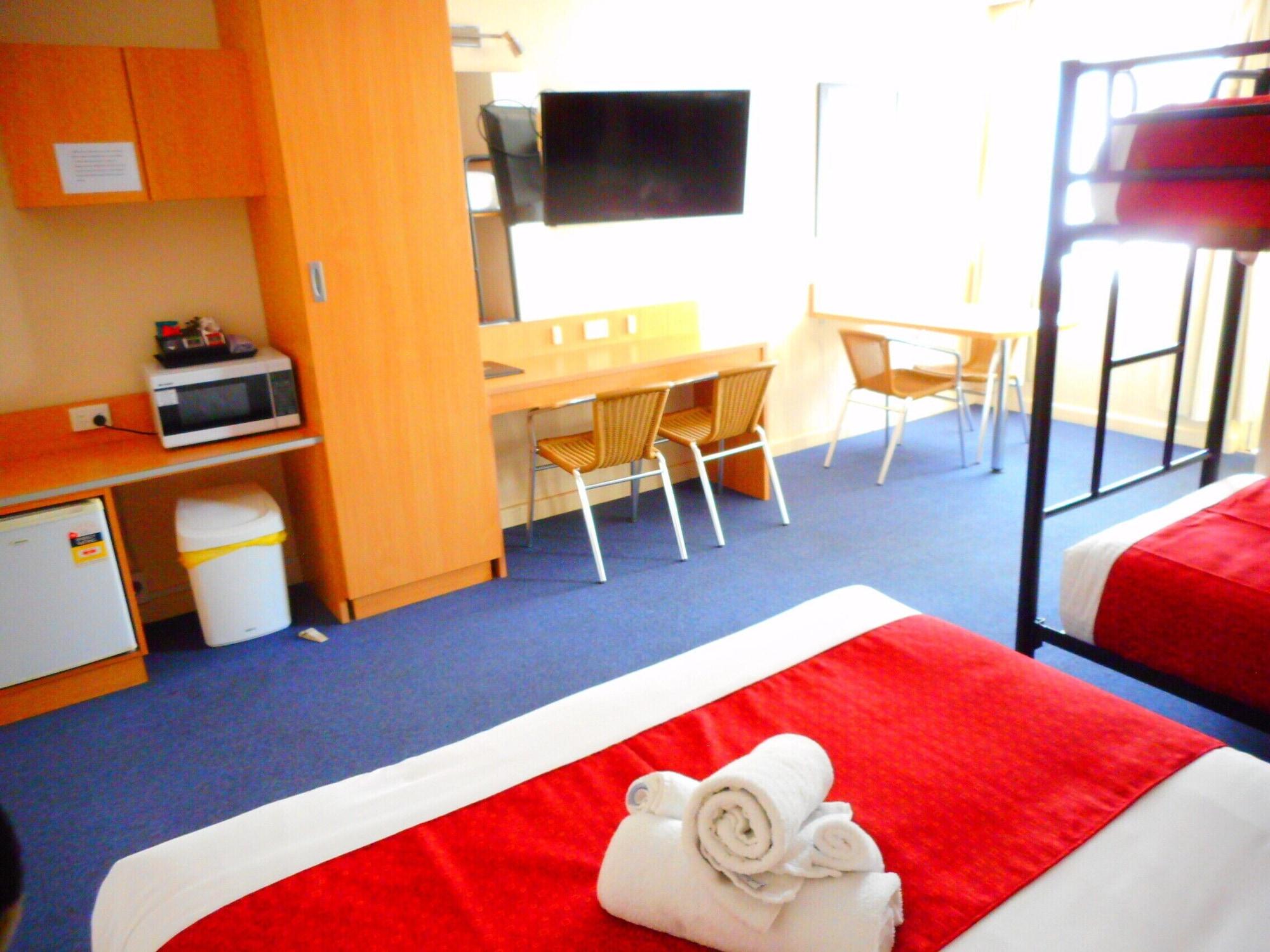 Townhouse Motel Cowra Εξωτερικό φωτογραφία