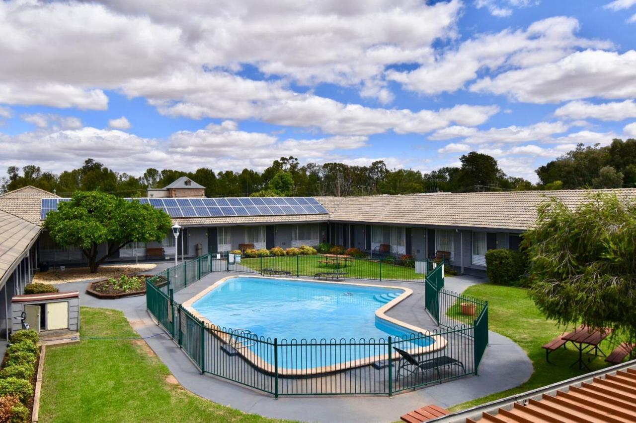 Townhouse Motel Cowra Εξωτερικό φωτογραφία