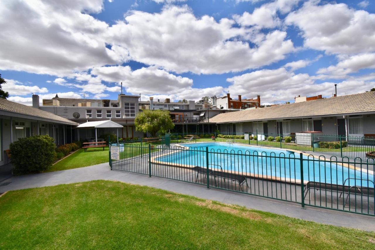 Townhouse Motel Cowra Εξωτερικό φωτογραφία